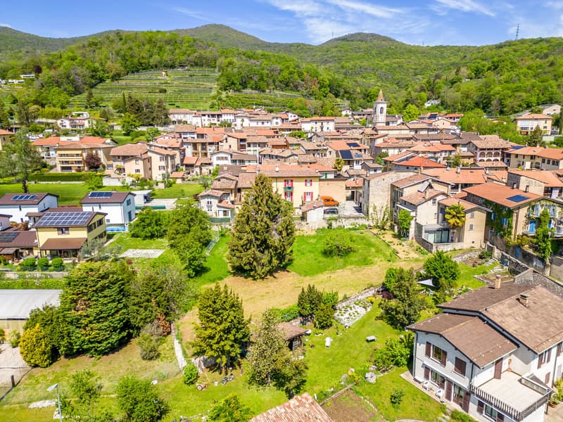 Terreno edificabile in pieno sole, comodo, con progetto approvato per una moderna villa singola (4)