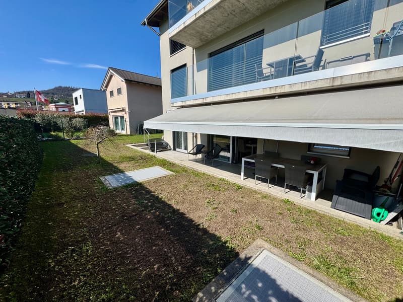 Moderno 4.5 locali con ampio giardino privato a Rancate (3)