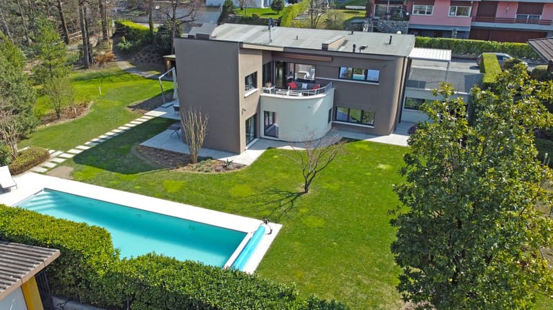 Mendrisio, raffinata villa singola con piscina (1)
