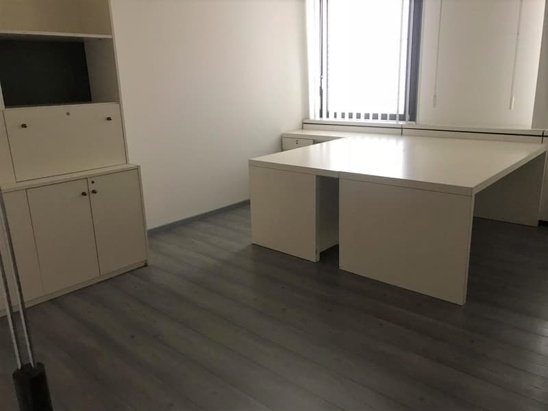 Chiasso a pochi passi dal Corso San Gottardo e dalla stazione ferroviaria e dei bus (3)