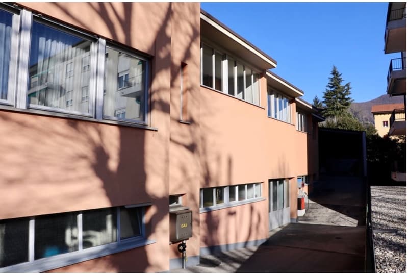 Vendesi o Affittasi Immobile Artigianale / commerciale / amministrativo con Uffici a Balerna (17)
