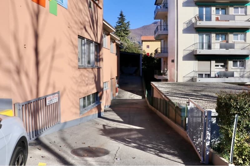Vendesi o Affittasi Immobile Artigianale / commerciale / amministrativo con Uffici a Balerna (11)