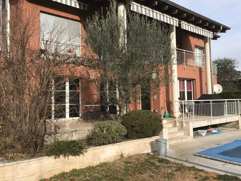 Caslano – Moderna villa con piscina, giardino e monolocale indipendente (5)