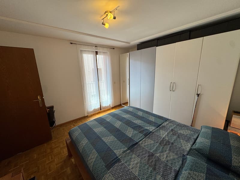 Affascinante appartamento di 2.5 locali nel cuore di Vezia in casa storica (21)