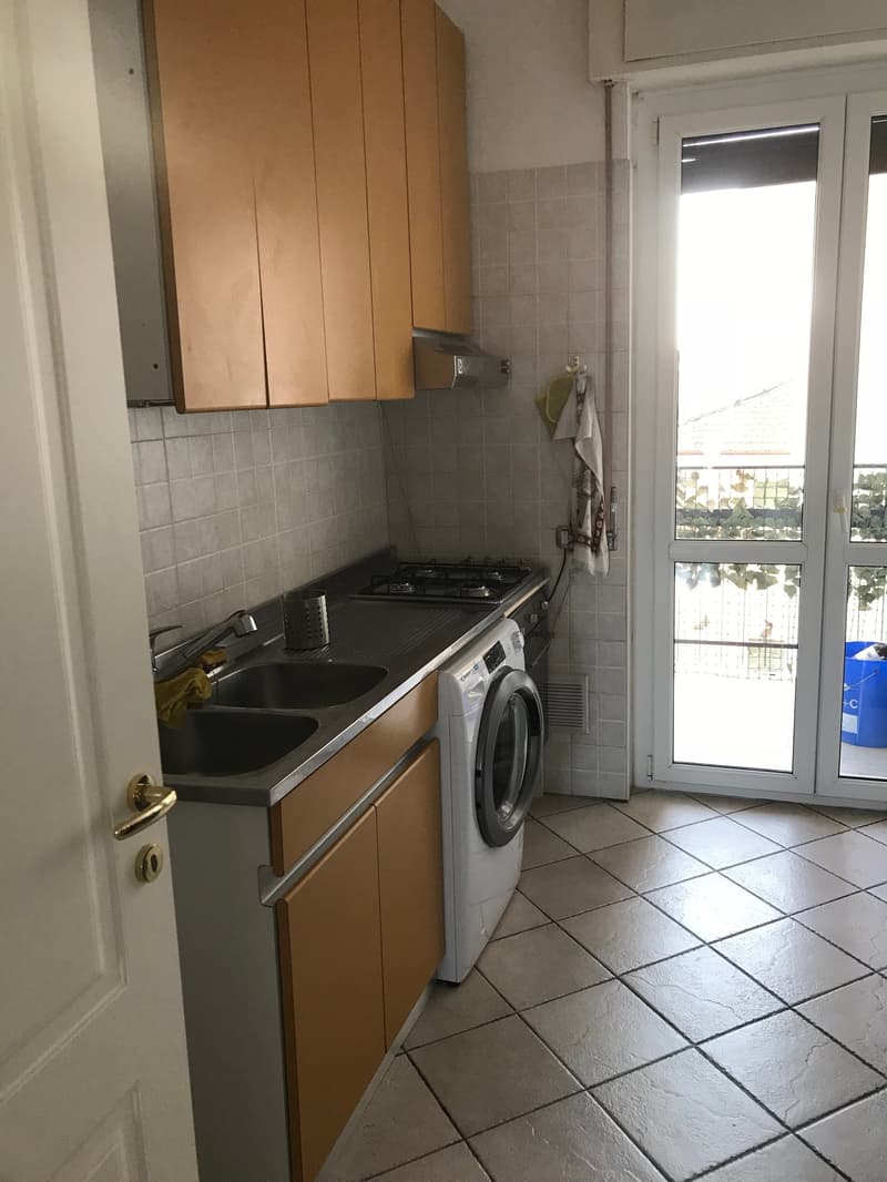 Luminoso appartamento di 3.5 locali con balcone a Varese – Disponibile subito (11)