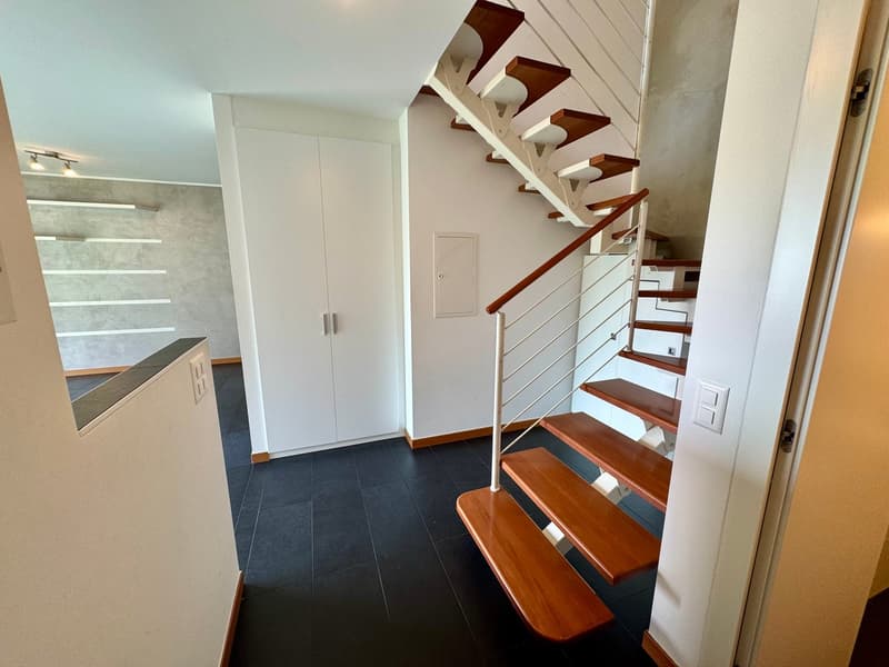 CADRO – ELEGANTE RESIDENZA CON GIARDINO PRIVATO, GARAGE DOPPIO E VISTA PANORAMICA (5)