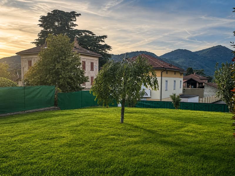 NUOVO POSIZIONAMENTO SUL MERCATO - Villa indipendente d’epoca con giardino nel centro di Mendrisio (16)
