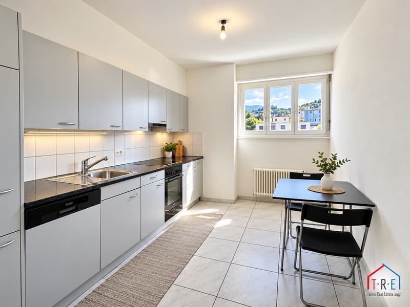 MENDRISIO – LUMINOSO APPARTAMENTO DI 3.5 LOCALI CON BALCONE, ASCENSORE E POSTO AUTO (1)