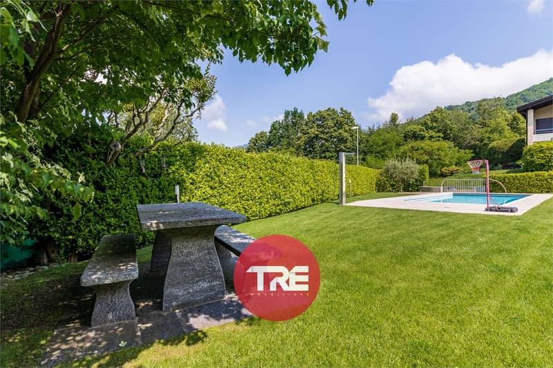 Grande Villa Con Piscina (2)