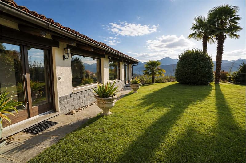 Villa con vista sul Lago di Lugano e ampia area Spa - PURA (2)