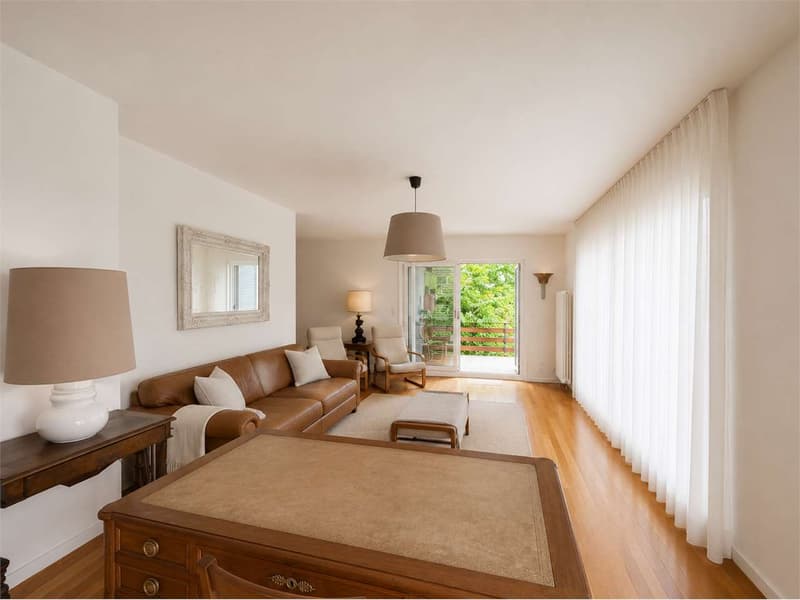 Villa bifamiliare con vista aperta e importante potenziale edificatori (5)
