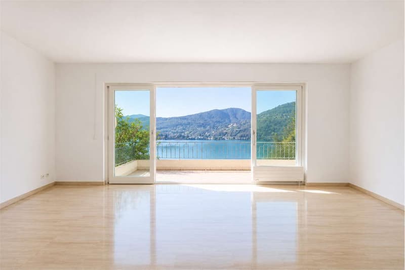 Villa con Spiaggia e Pontile Privato a Montagnola (9)