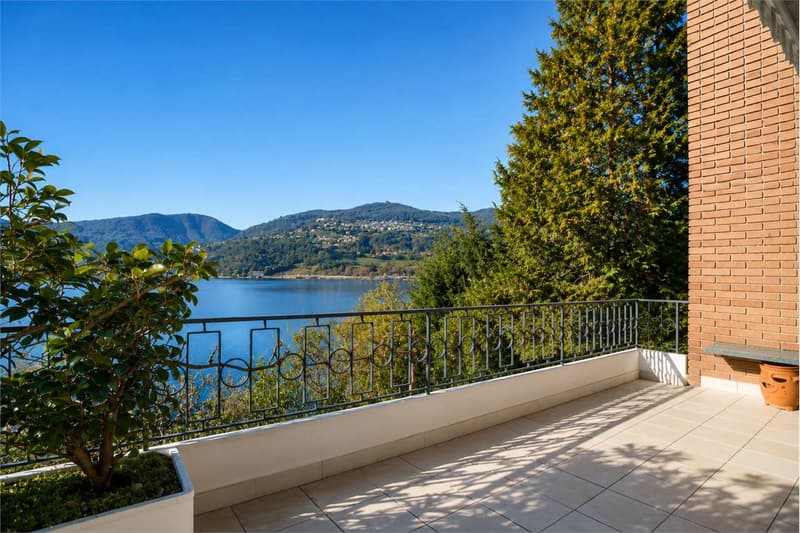 Villa con Spiaggia e Pontile Privato a Montagnola (10)