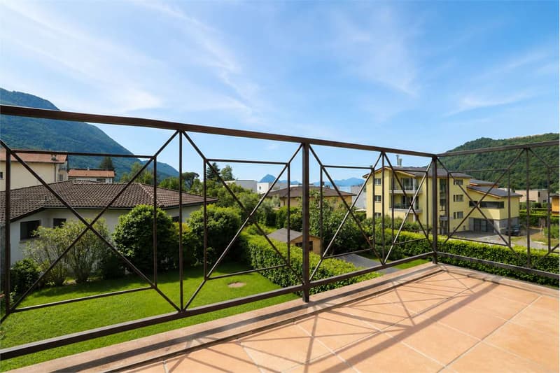 Villa con 3 camere e giardino a Dino (10)