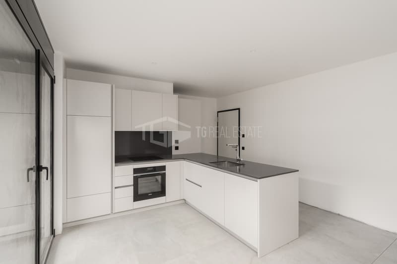 ELEGANTE APPARTAMENTO 2,5 LOCALI CON GIARDINO (6)