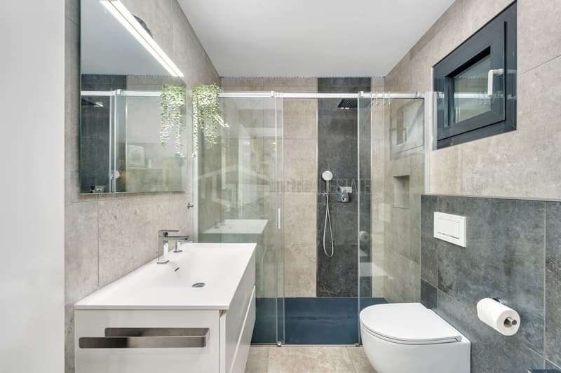 MODERNA VILLA CON VISTA PANORAMICA E CON APPARTAMENTO INDIPENDENTE (2)