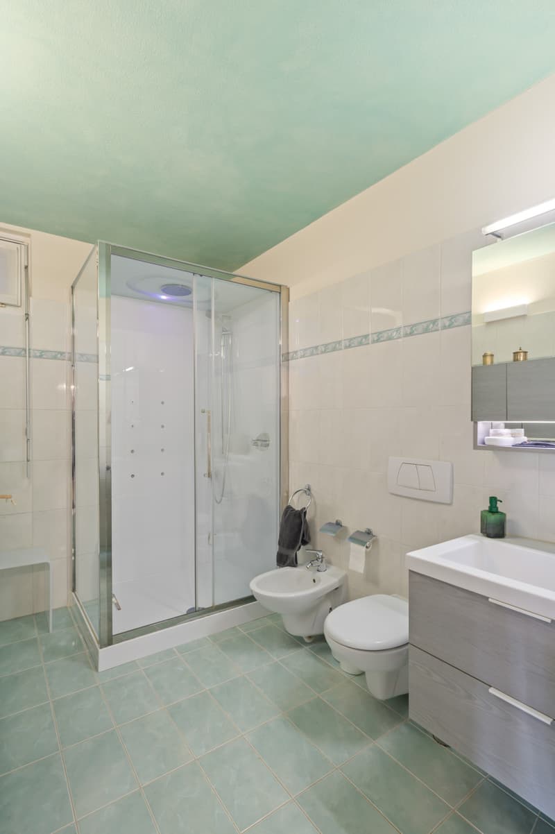 CASA INDIPENDENTE CON INCANTEVOLE VISTA LAGO (10)