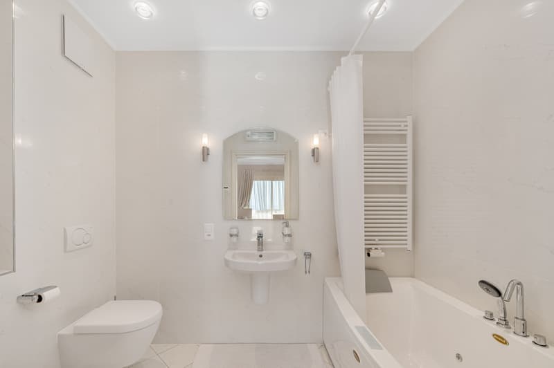 ELEGANTE DUPLEX CON LA VISTA MOZZAFIATO SUL LAGO. (4)