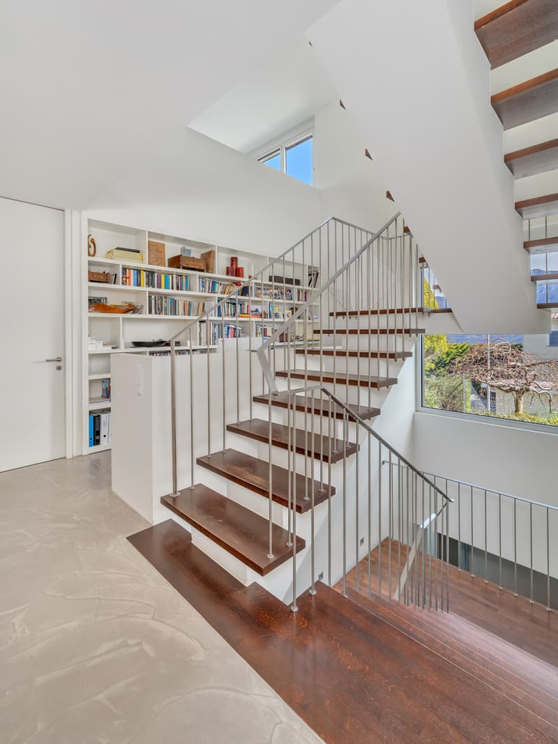ESCLUSIVA VILLA DI DESIGN CON VISTA LAGO E PRIVACY ASSOLUTA (7)