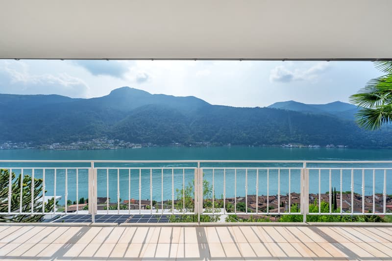 CASA VISTA LAGO CON GRANDE GIARDINO (8)