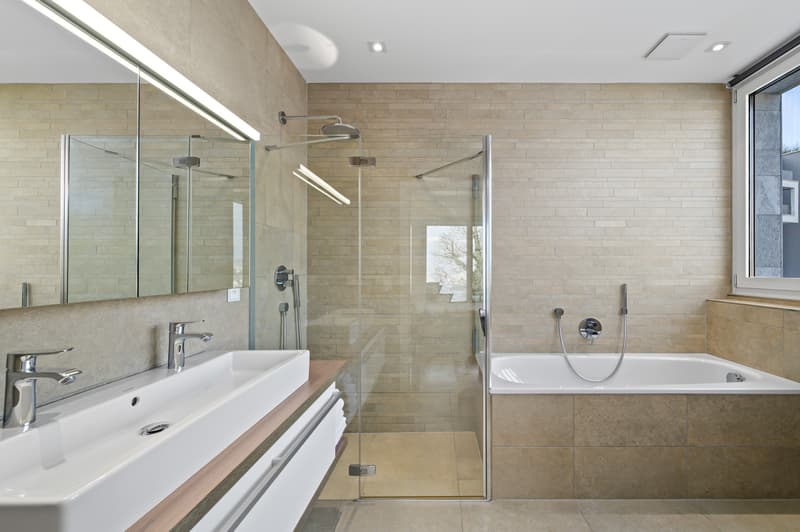 DESIGN E RAFFINATEZZA CON VISTA LAGO A PARADISO (6)