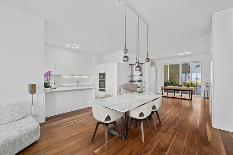 DESIGN E RAFFINATEZZA CON VISTA LAGO A PARADISO (11)