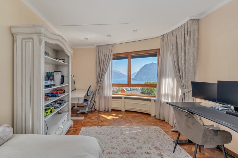 Prestigiosa Villa con Vista Lago (6)
