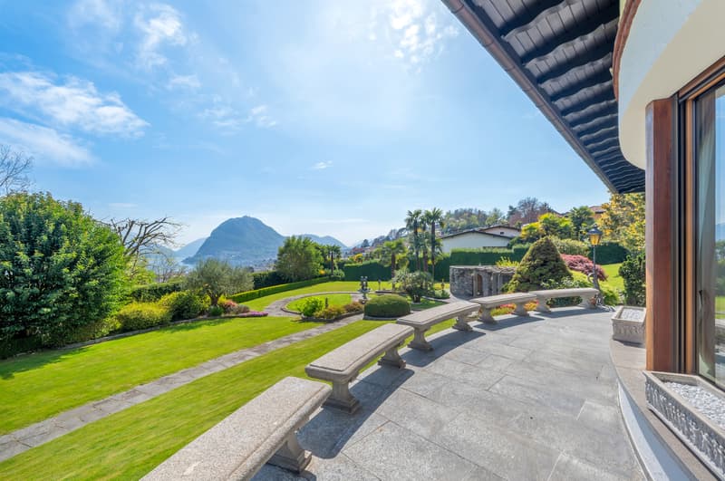 Prestigiosa Villa con Vista Lago (9)