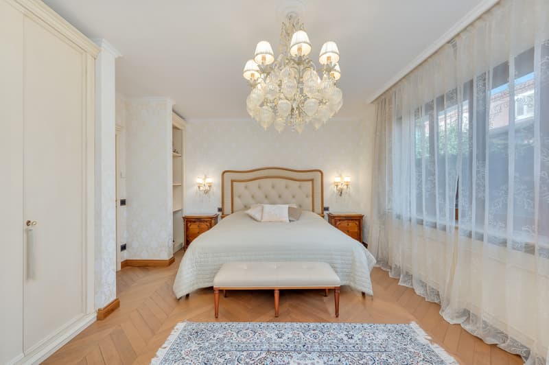 Prestigiosa Villa con Vista Lago (5)