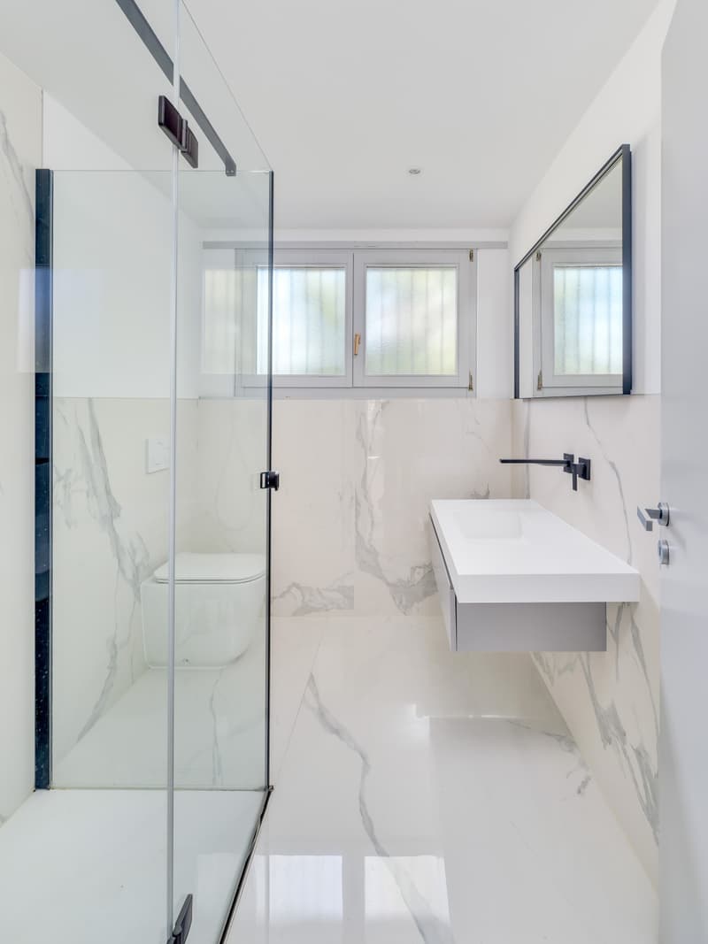 VILLA 5.5 LOCALI CON VISTA CITTA E LAGO DI LUGANO (3)