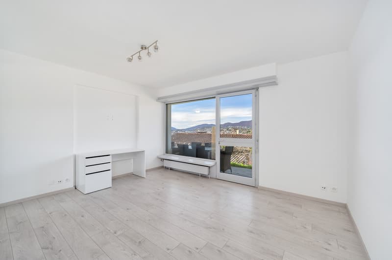 VILLA 5.5 LOCALI CON VISTA CITTA E LAGO DI LUGANO (6)
