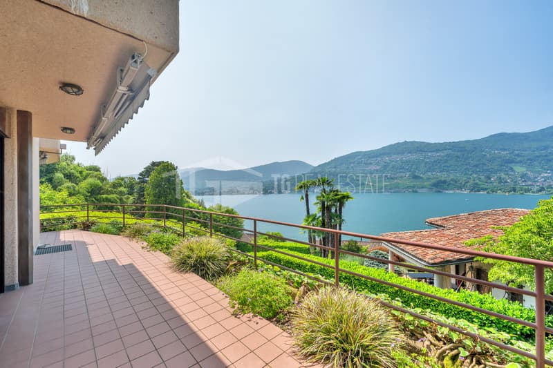 PRESTIGIOSA VILLA A MONTAGNOLA - VISTA LAGO, PISCINA INTERNA E DARSENA (8)