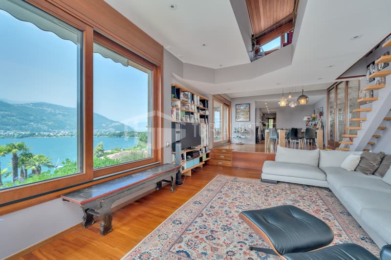 PRESTIGIOSA VILLA A MONTAGNOLA - VISTA LAGO, PISCINA INTERNA E DARSENA (10)