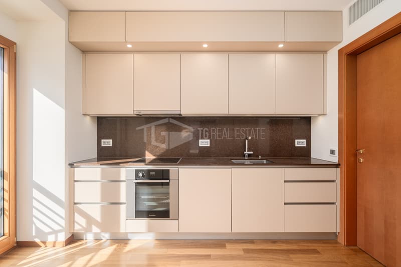 ELEGANTE APPARTAMENTO DI 5.5 LOCALI CON VISTA LAGO (5)