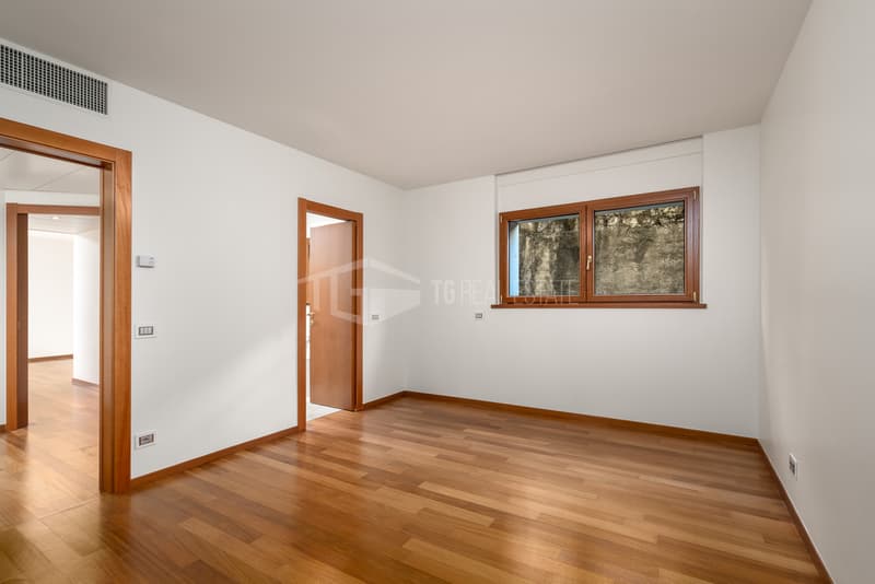 ELEGANTE APPARTAMENTO DI 5.5 LOCALI CON VISTA LAGO (11)
