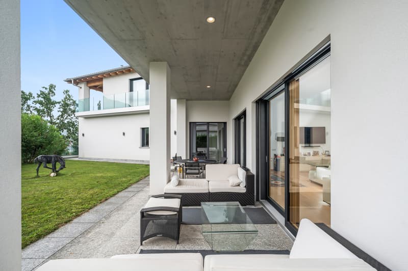 PRESTIGIOSA VILLA CON PISCINA NEI PRESSI DELLA TASIS (3)