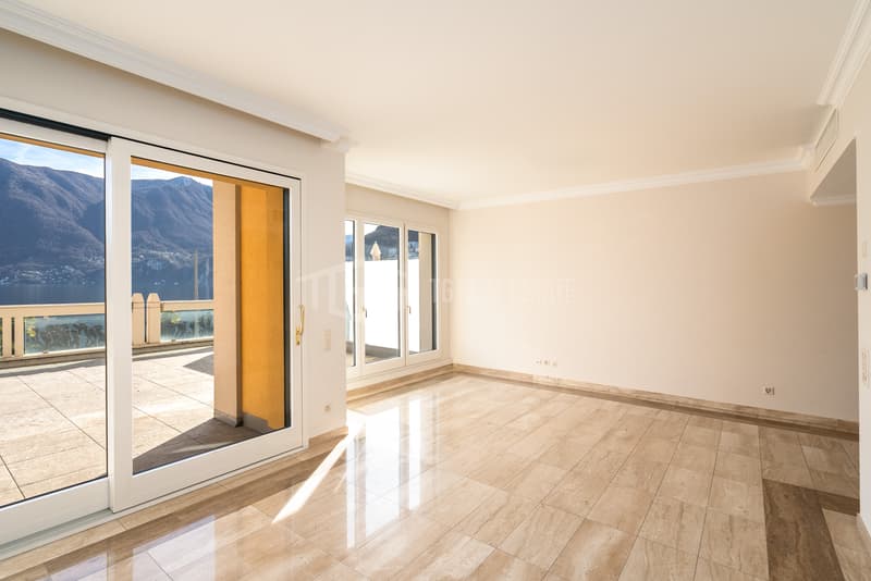 SPLENDIDO APPARTAMENTO CON GRANDE TERRAZZA E VISTA LAGO (6)