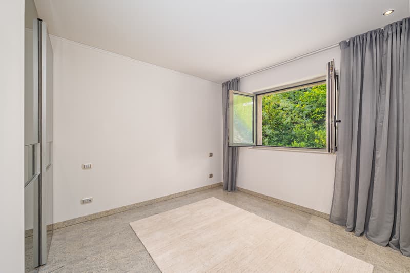 SPETTACOLARE 3.5 LOCALI AMMOBILIATO CON VISTA LAGO A PARADISO (6)