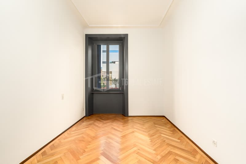 ELEGANTE 4.5 LOCALI IN PALAZZO D'EPOCA IN CENTRO LUGANO (8)