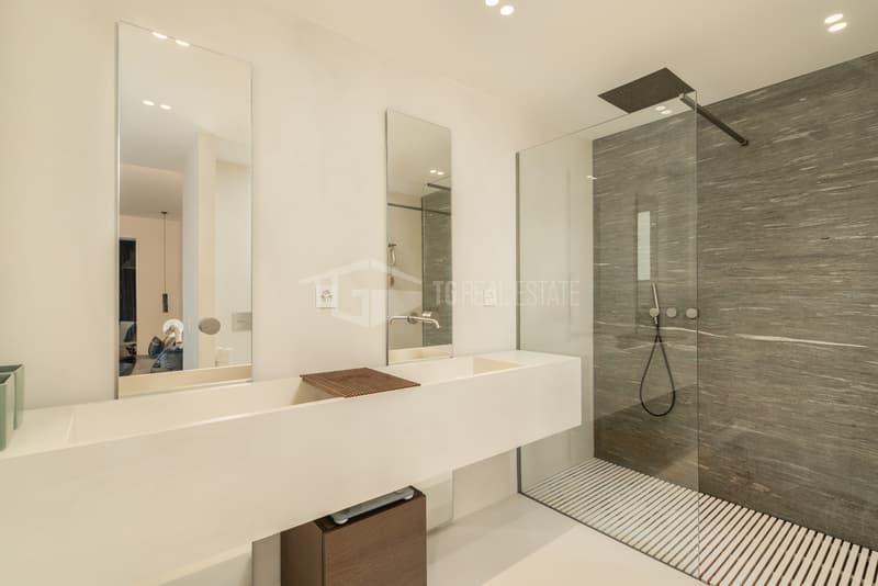 VILLA CONTEMPORANEA CON PISCINA E VISTA LAGO (8)