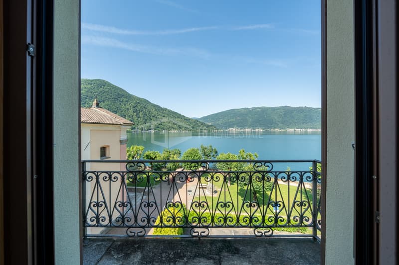 ATTICO CON VISTA LAGO IN ELEGANTE COMPLESSO STORICO (12)