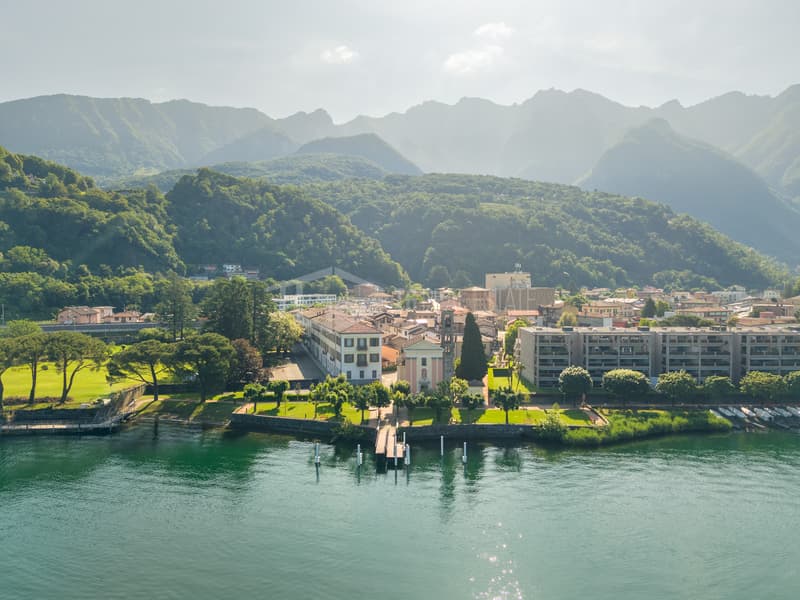ATTICO CON VISTA LAGO IN ELEGANTE COMPLESSO STORICO (1)