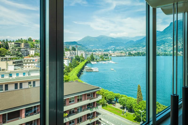 UFFICIO DI RAPPRESENTAZA CON VISTA LAGO (1)