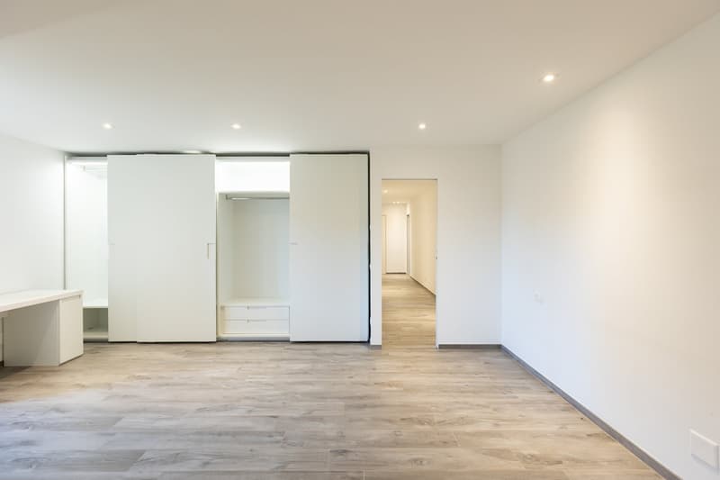 villa Moderna con piscina e grande terreno 1000 mq (11)