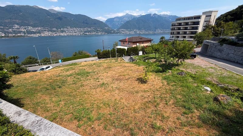 TERRENO UNICO CON VISTA MOZZAFIATO A 180° SUL LAGO MAGGIORE (6)