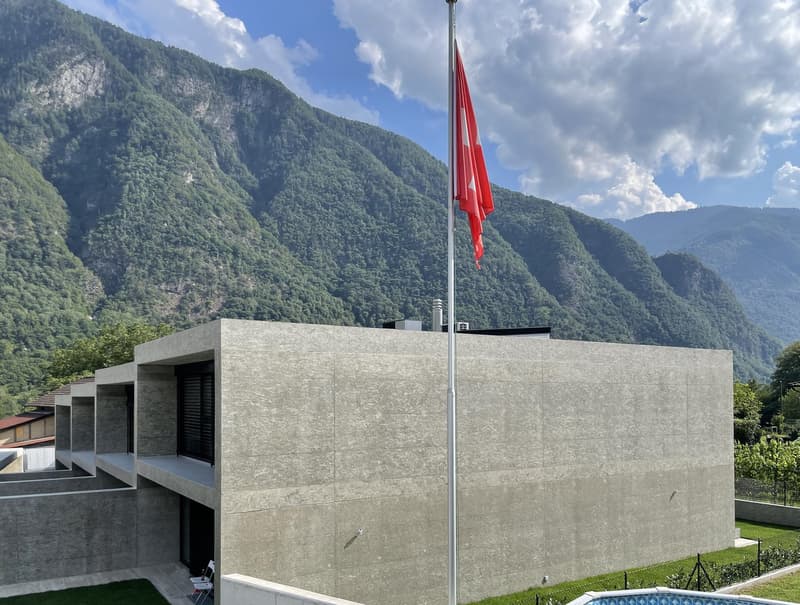 GRONO AFFITTASI/VENDESI ULTIMA CASA A SCHIERA DI STANDARD SUPERIORE (2)