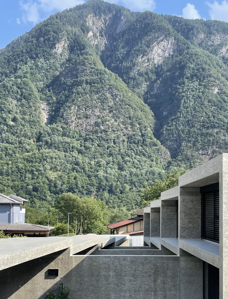 GRONO VENDESI/AFFITTASI ULTIMA CASA A SCHIERA DI STANDARD SUPERIORE (3)