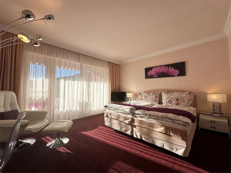 MALCANTONE - Villa trasformata in Hotel Garni (10)
