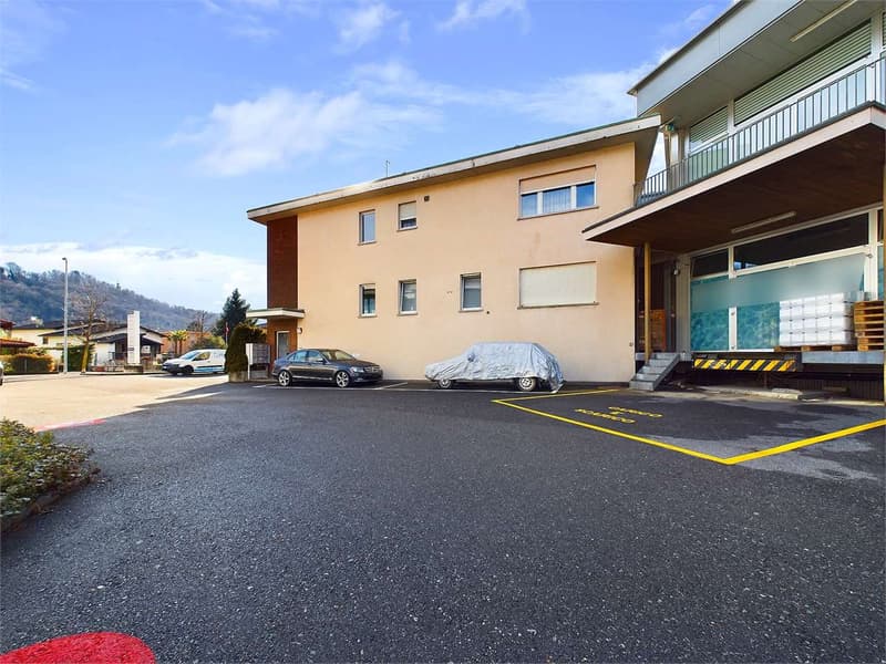 Immobiliare residenziale e commerciale a Lamone (3)