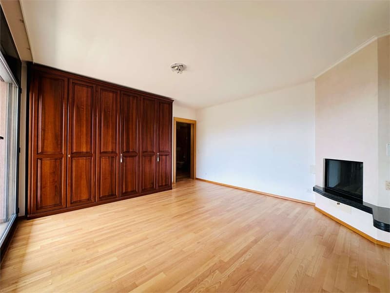Attico di 3.5 locali di 145 m² con ampie terrazze e vista aperta (7)